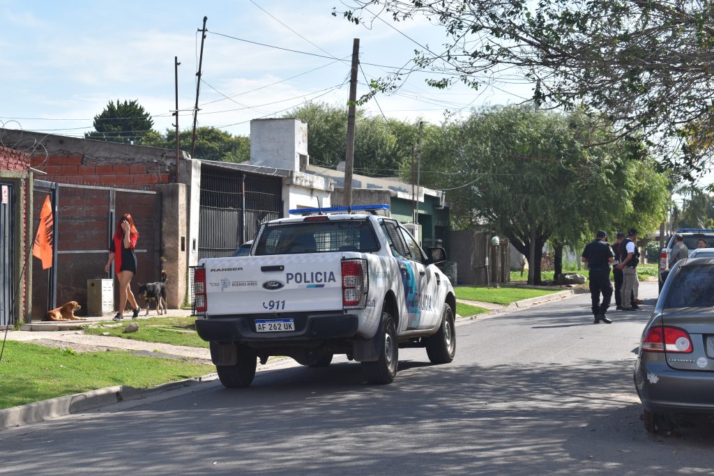 Barrio Don Americo: allanaron una vivienda y secuestraron un revólver