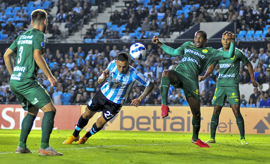 RACING SIGUE A PASO FIRME: VENCIÓ A CUIABÁ Y SE SUBIÓ A LA CIMA DEL ...