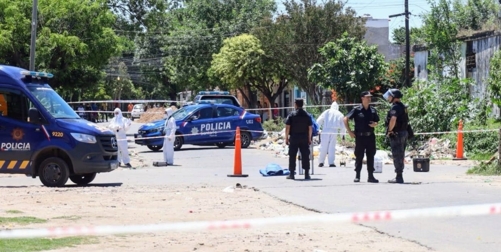 Rosario: mataron a una mujer de siete disparos y dejaron un mensaje mafioso en el cuerpo
