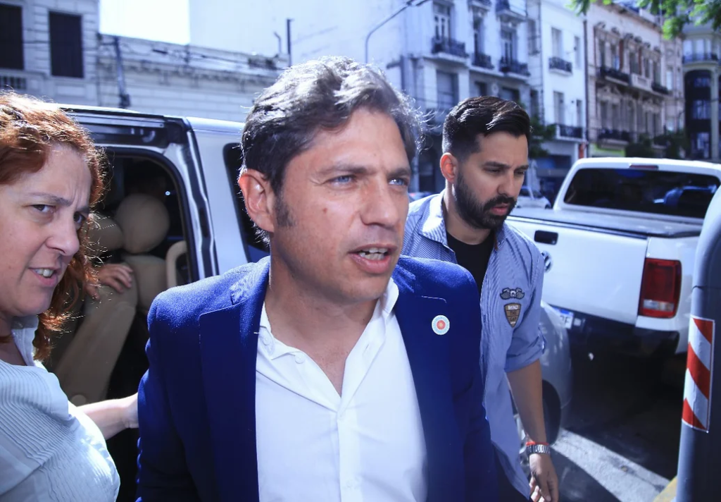 Axel Kicillof ene rechazo a la ley ómnibus reúne a gobernadores, legisladores y la CGT