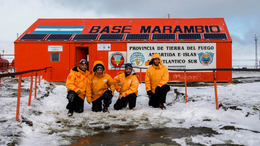 Argentina instalará paneles solares en sus bases antárticas