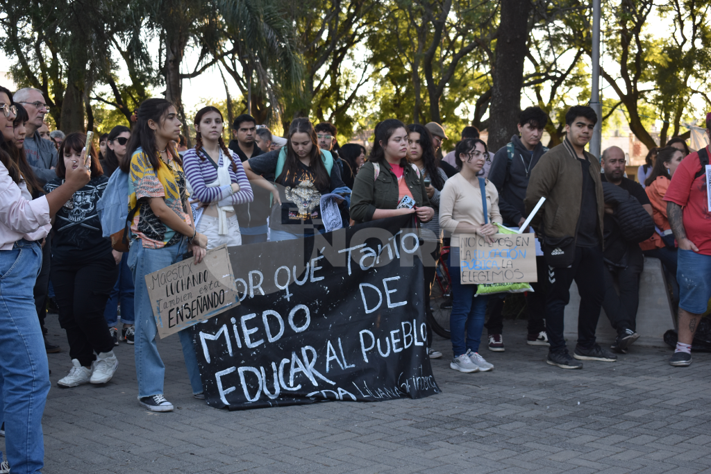 Las imágenes que dejó la marcha en defensa de la universidad pública en nuestra ciudad