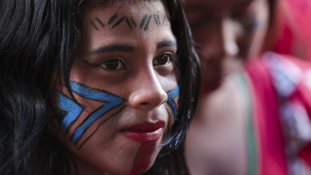 Indígenas acampan en Brasilia y exigien que se acelere el proceso de demarcación de tierras