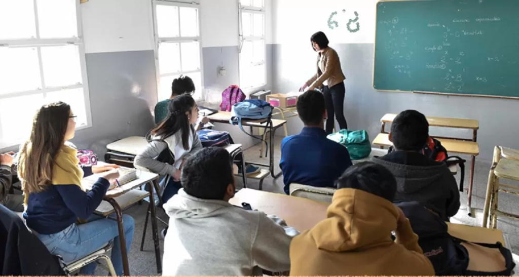 El Gobierno bonaerense oficializó los cambios para la Educación Secundaria: cuáles son los puntos más importantes