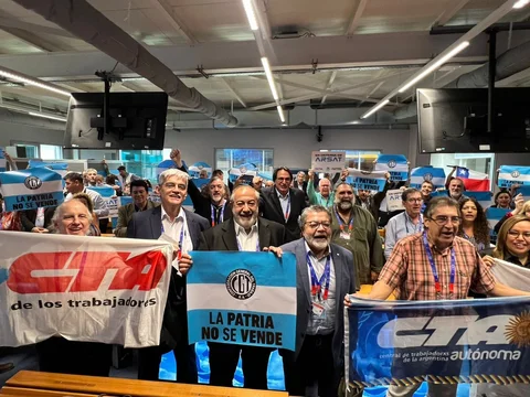 Gremios internacionales respaldaron al sindicalismo argentino en su plan de lucha contra el Gobierno