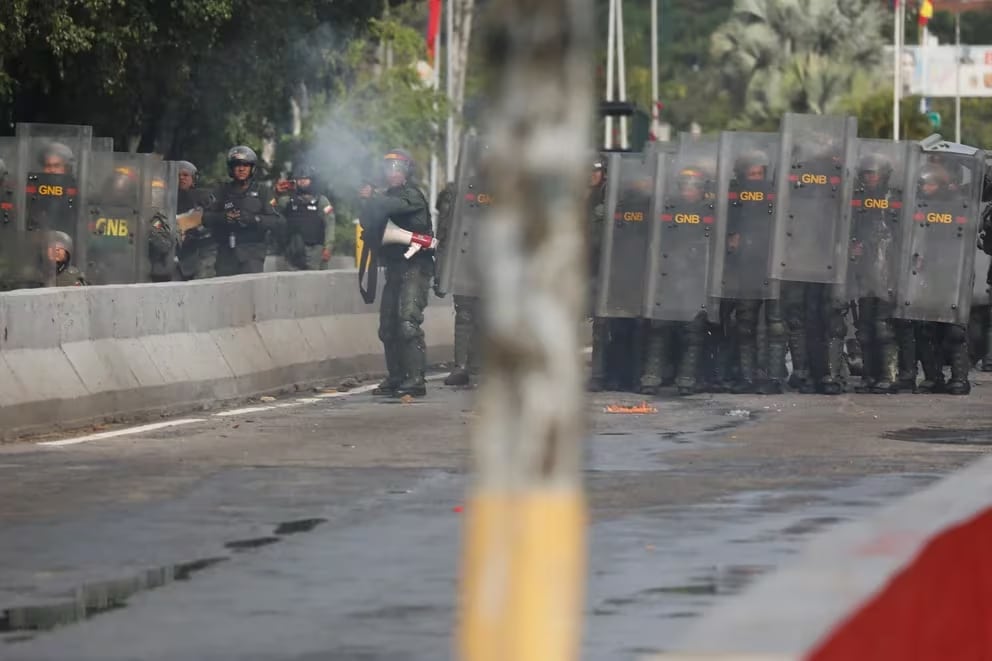 Violentos Enfrentamientos Entre Policías Y Manifestantes En Las Calles De Caracas Diario El 3095