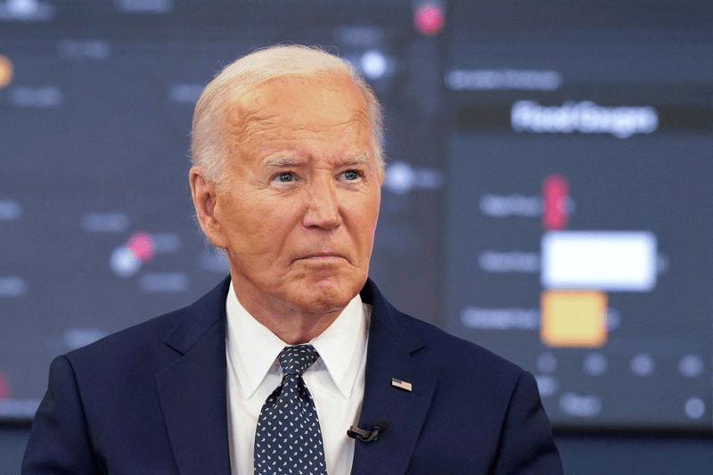 Biden se atrinchera mientras aumenta la presión de sus compañeros demócratas