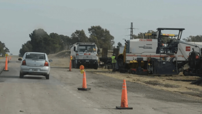 Provincia realiza tareas de reparación en la ruta 76 