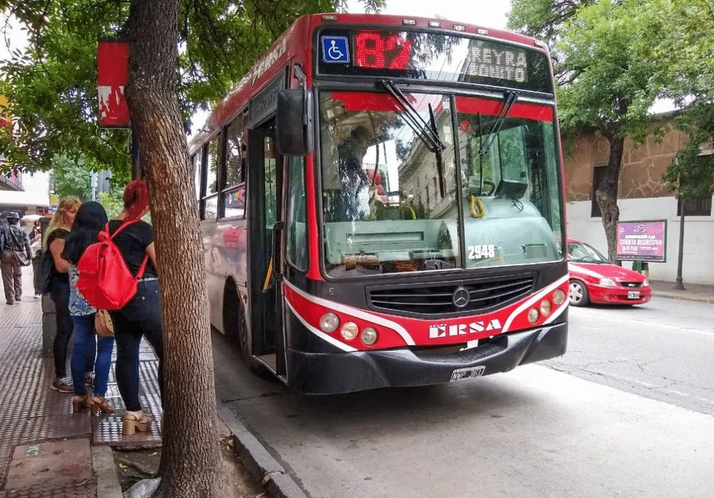 La UTA se declaró en estado de alerta por el “abandono” a los trabajadores