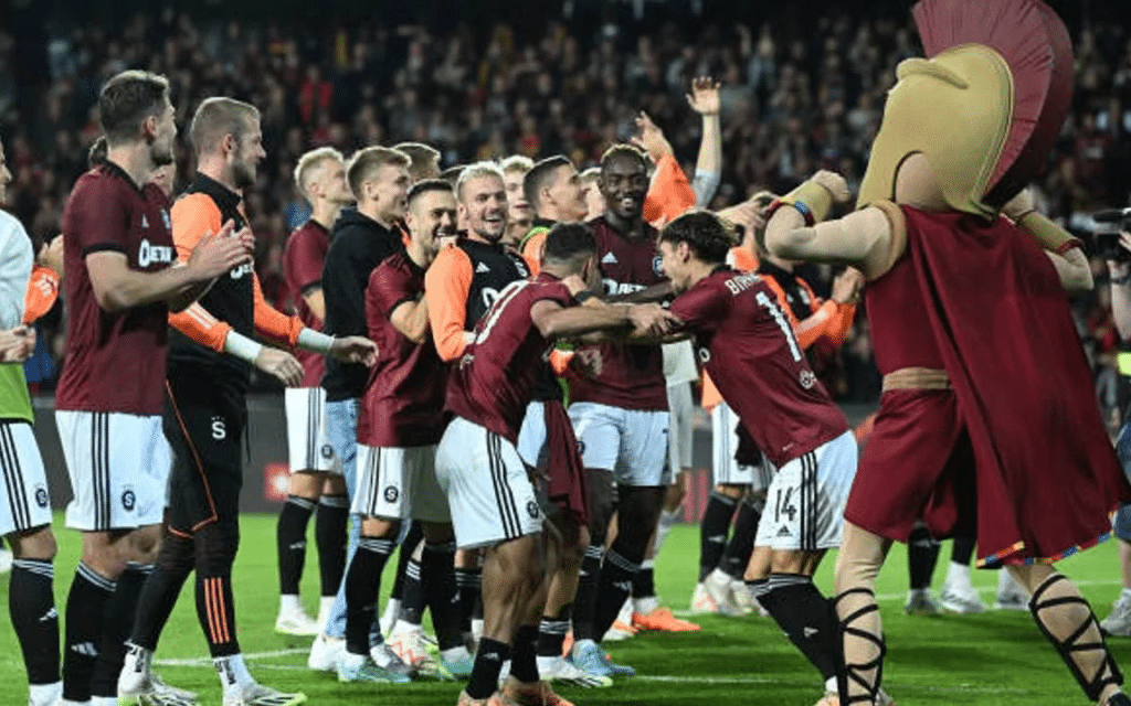 La increíble celebración de Sparta Praga por su clasificación a la Champions League