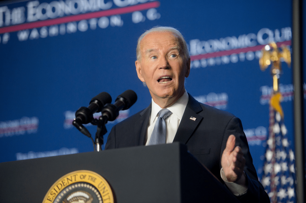 Según Biden, China sigue mostrando comportamiento agresivo en el mar Meridional