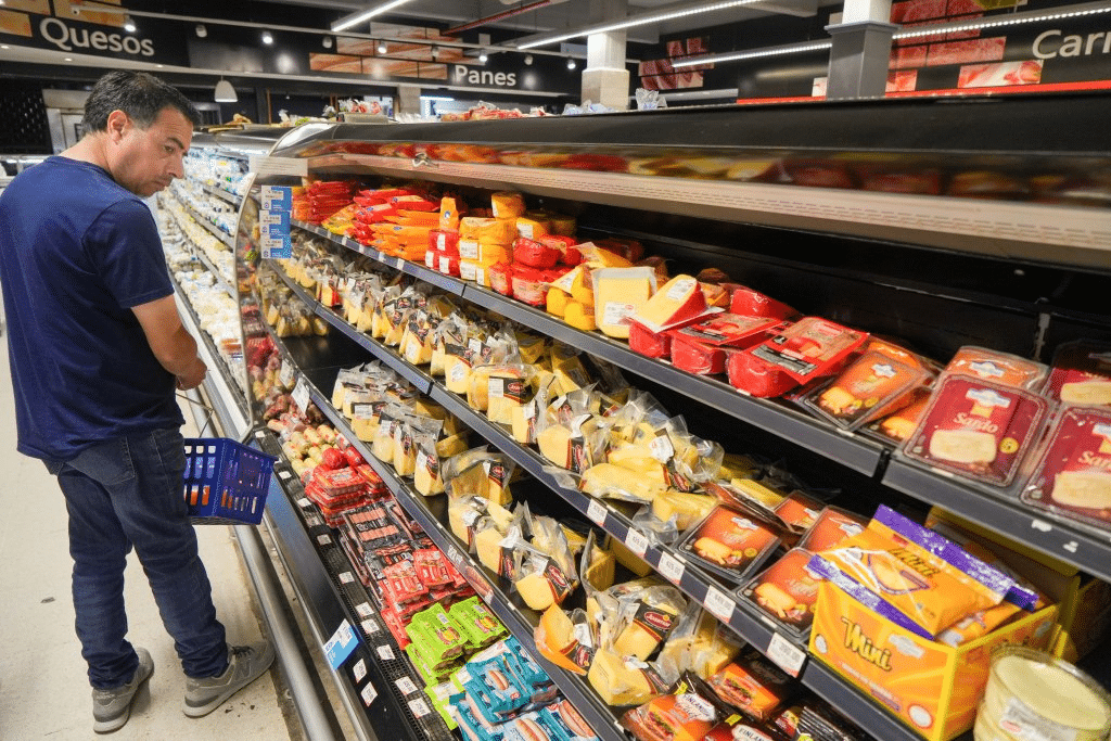 La industria pyme tuvo una fuerte caída interanual en agosto y acumuló una retracción de 16,9% en el año