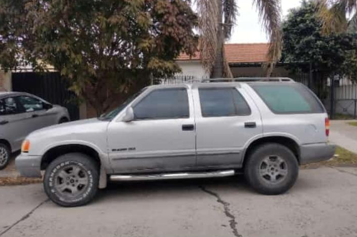 Barrio Ponce de León: sustrajeron una camioneta que estaba estacionada en la calle