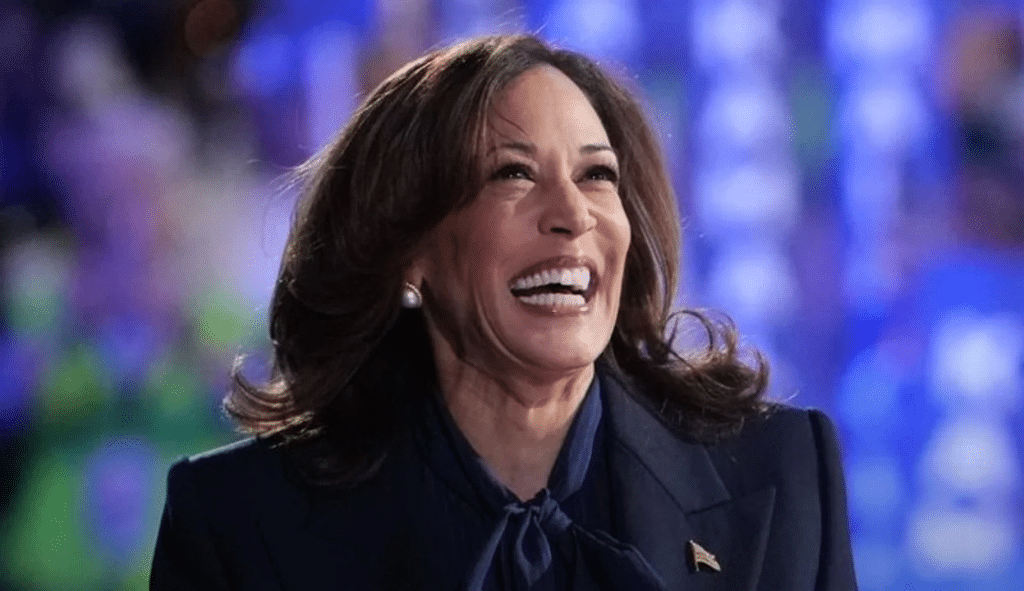 Difunden informe médico que indica que Kamala Harris goza de "excelente salud"