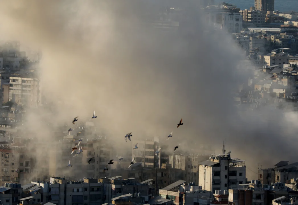 Sube a 87 la cifra de muertes por ataque aéreo israelí contra zona residencial de Gaza