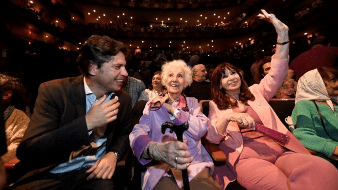 Cristina y Kicillof, juntos en el aniversario de Abuelas de Plaza de Mayo