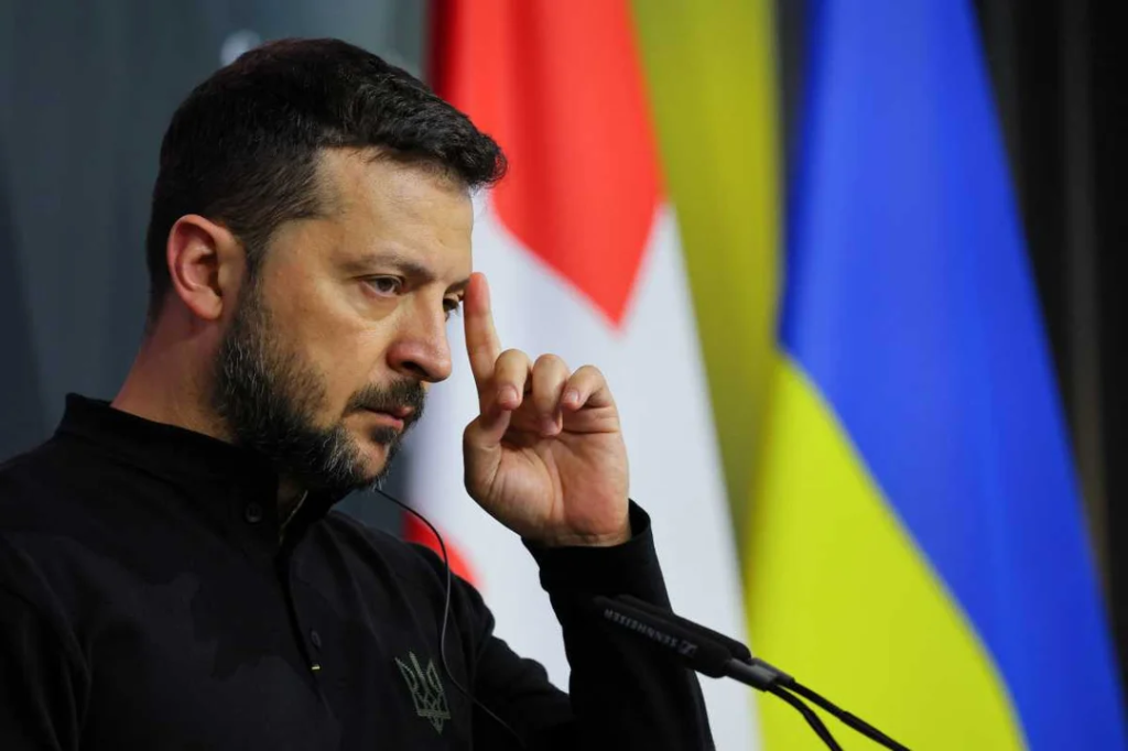 Zelensky propone extender ley marcial en Ucrania hasta febrero de 2025