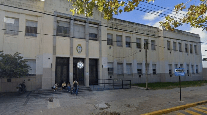 Ensenada: una madre increpó a las compañeras de su hija por hacerle “bullying” y agredió a una docente y una preceptora