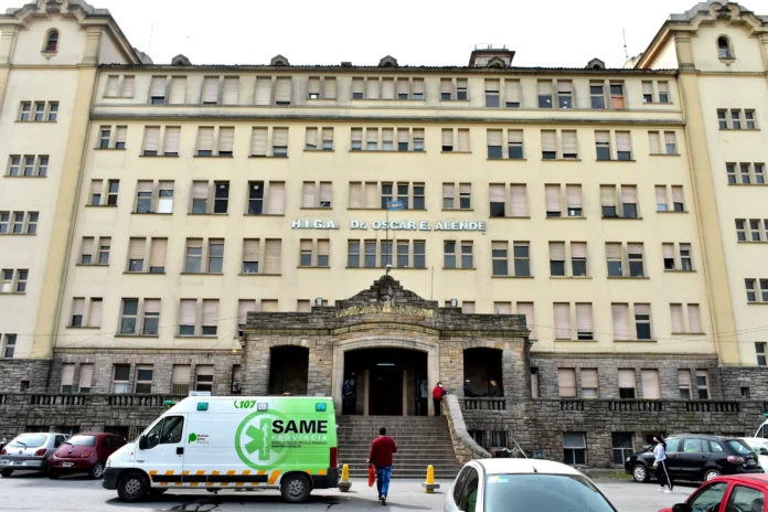 Robar en el hospital: un ladrón le sacó la cartera a una mujer en el Interzonal de Mar del Plata