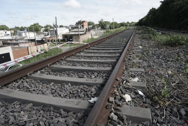 cuerpo decapitado vías tren