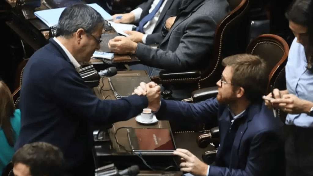 Diputados: tras fracasar con el quórum, la oposición no volvió a pedir la sesión por la Ley de DNU y estudia los pasos a seguir