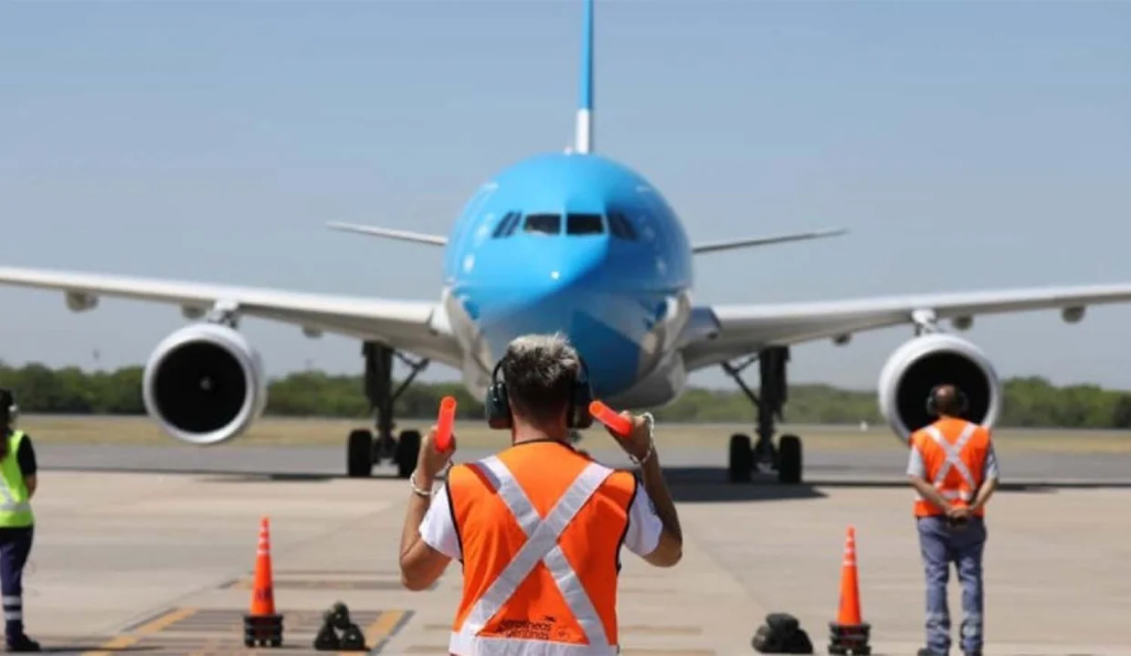 funcionarios Estados contratar aerolíneas