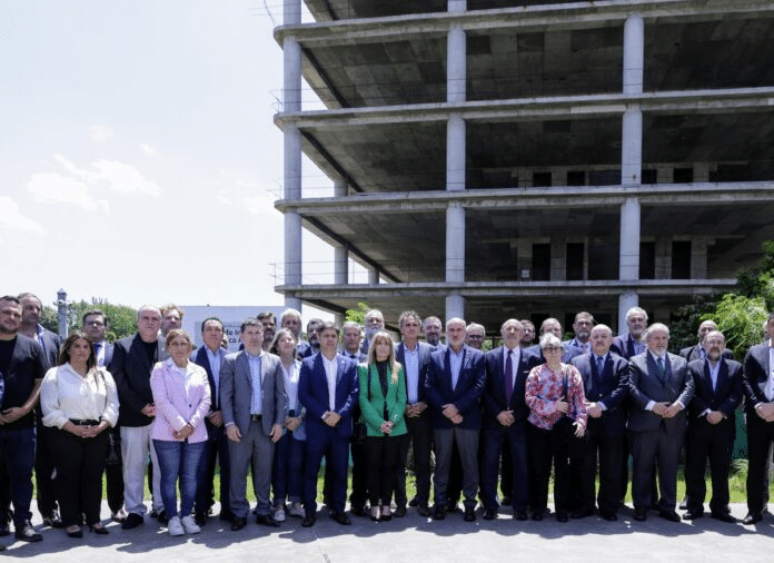 Provincia financia obras en universidades: “Estamos compensando el abandono de Nación”, afirmó Kicillof