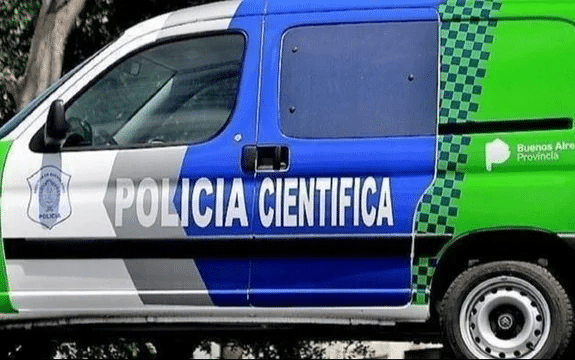 Encontraron un cuerpo descuartizado en un descampado de La Plata, estaba dentro de una bolsa