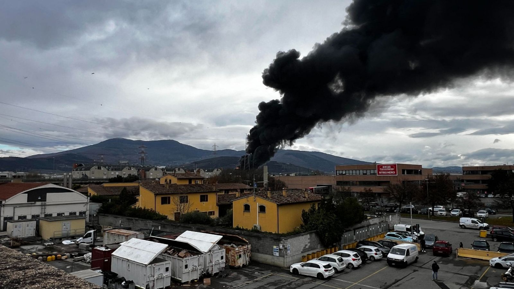 Italia: murieron dos personas y cuatro están desaparecidas tras una explosión en una empresa de energía