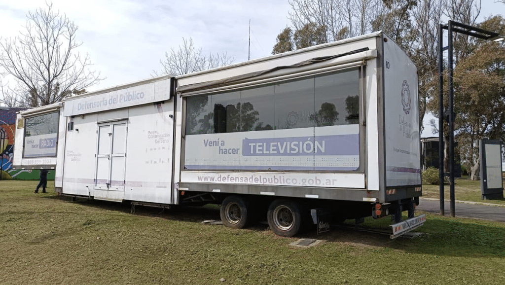 El Gobierno despidió a 100 trabajadores de la Defensoría del Público de Servicios de Comunicación Audiovisual