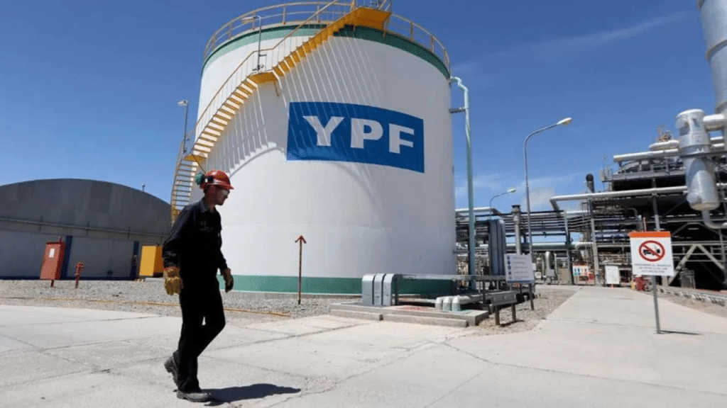 YPF vende su filial de lubricantes en Brasil a Usiquimica