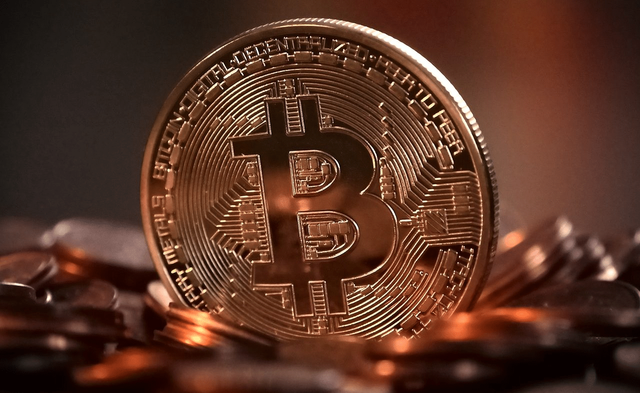 Bitcoin llegó a los 100 mil dólares, fiesta en las criptomonedas