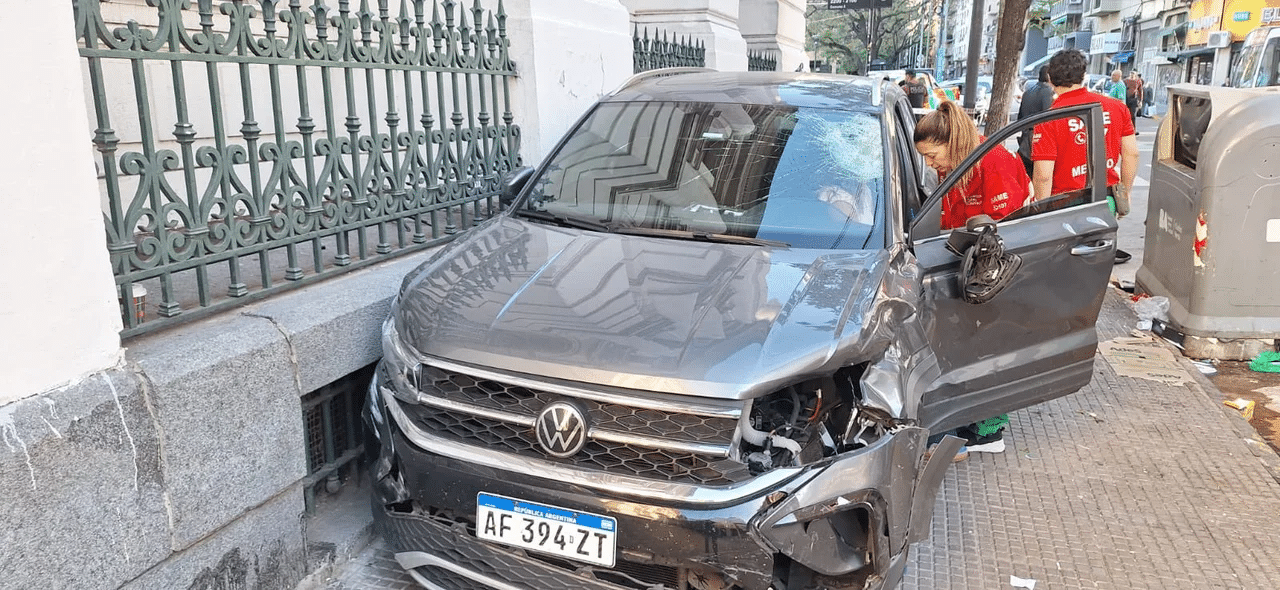 Choque fatal en avenida Córdoba: un muerto y dos heridos | Diario El ...