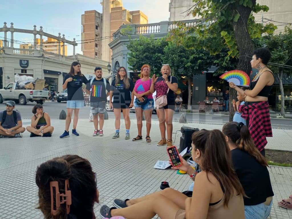 El colectivo LGBT+ local se concentrará el próximo sábado en la Plaza Mitre