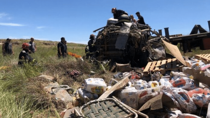 Tandil: tres muertos en un choque entre un camión y un auto en la ruta 74