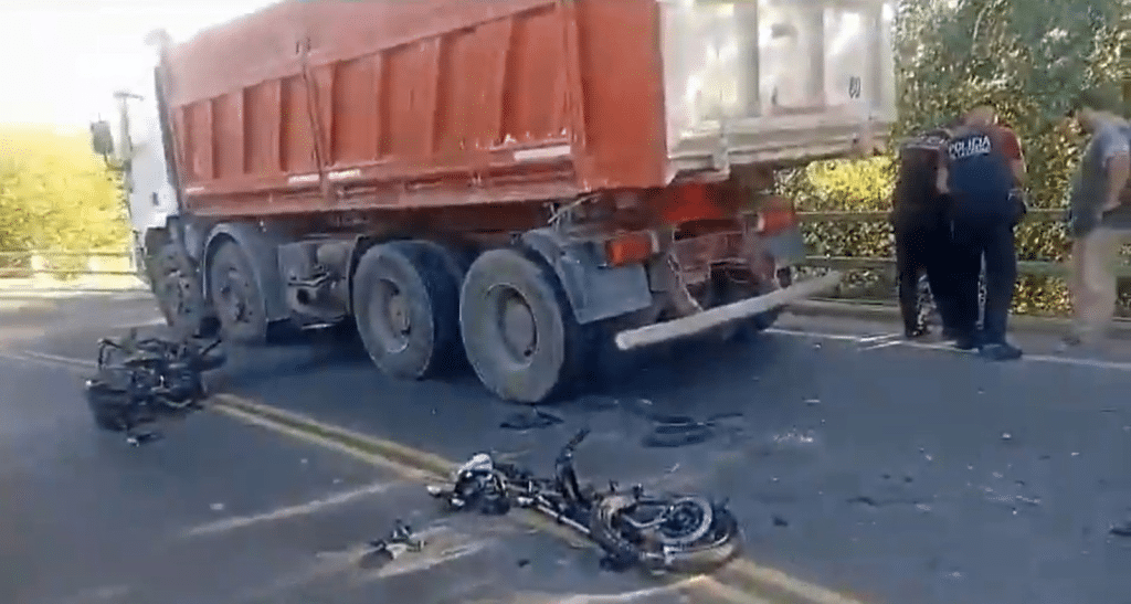 motociclista atropellado puente labruna river camión
