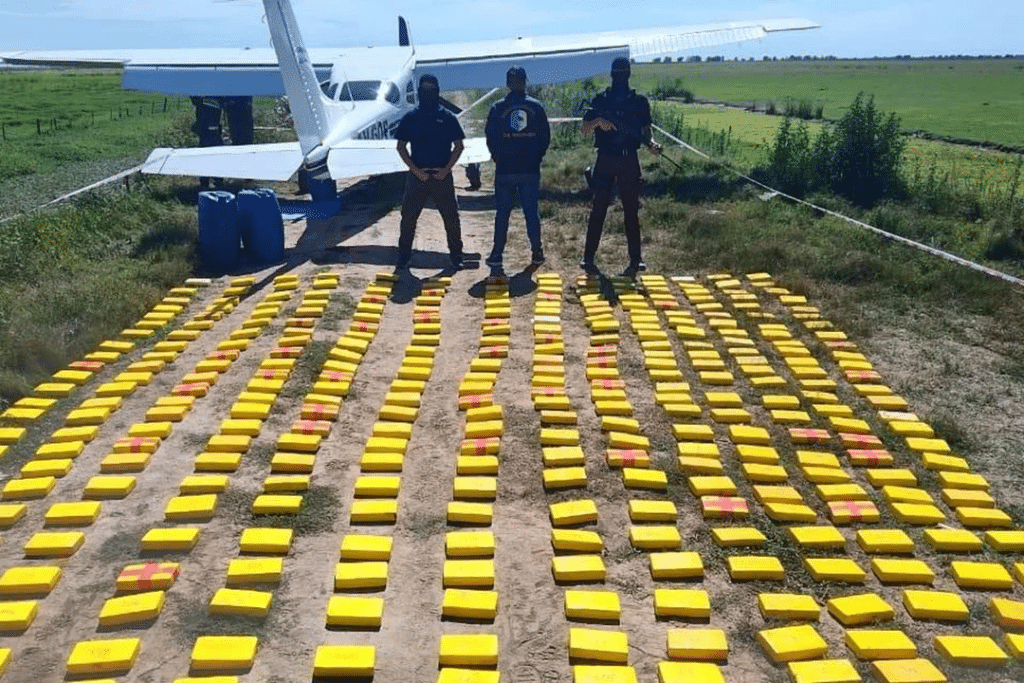 Entre Ríos: decomisaron 359 kilos de cocaína de un avión que aterrizó en Islas del Ibicuy