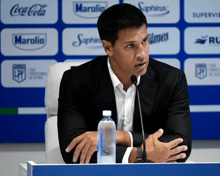 Sebastián Domínguez fue presentado como nuevo técnico de Vélez: “Es un orgullo y una gran responsabilidad”