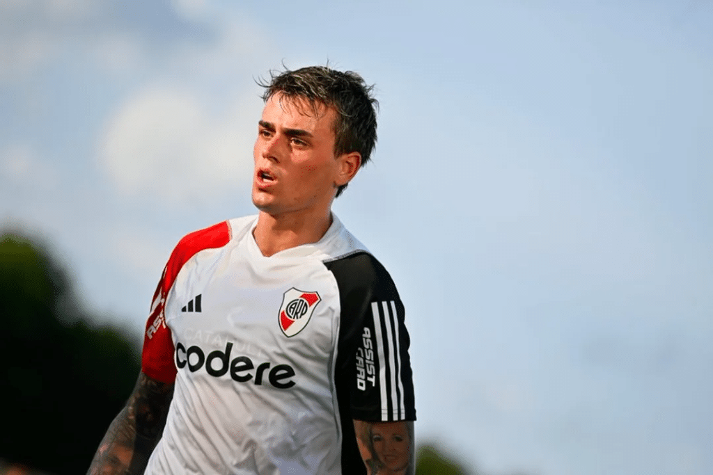 Nicolás Fonseca jugaría en Bragantino y liberaría cupo de extranjero en River