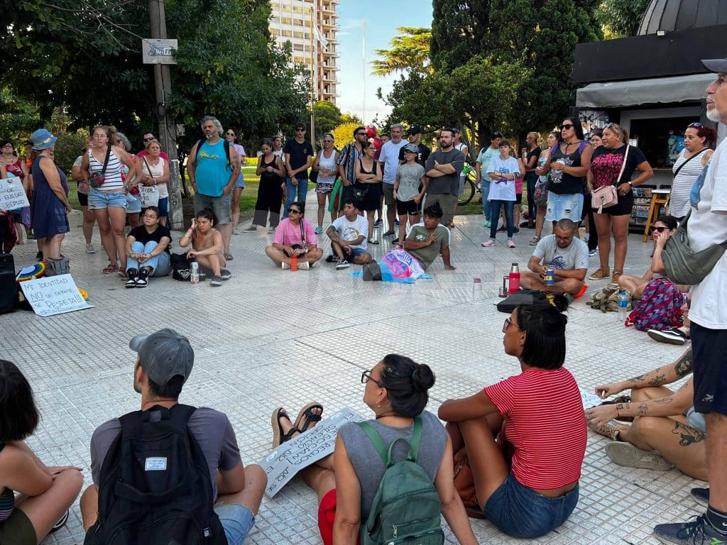 El colectivo LGBT+ local se concentrará el próximo sábado en la Plaza Mitre