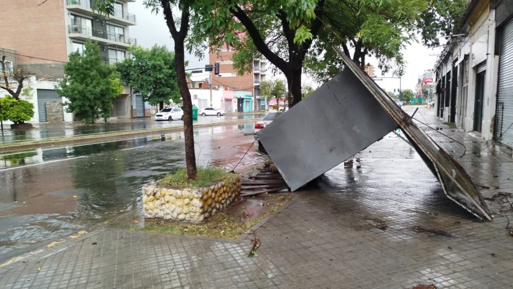 inundaciones árboles caídos granizo Rosario temporal