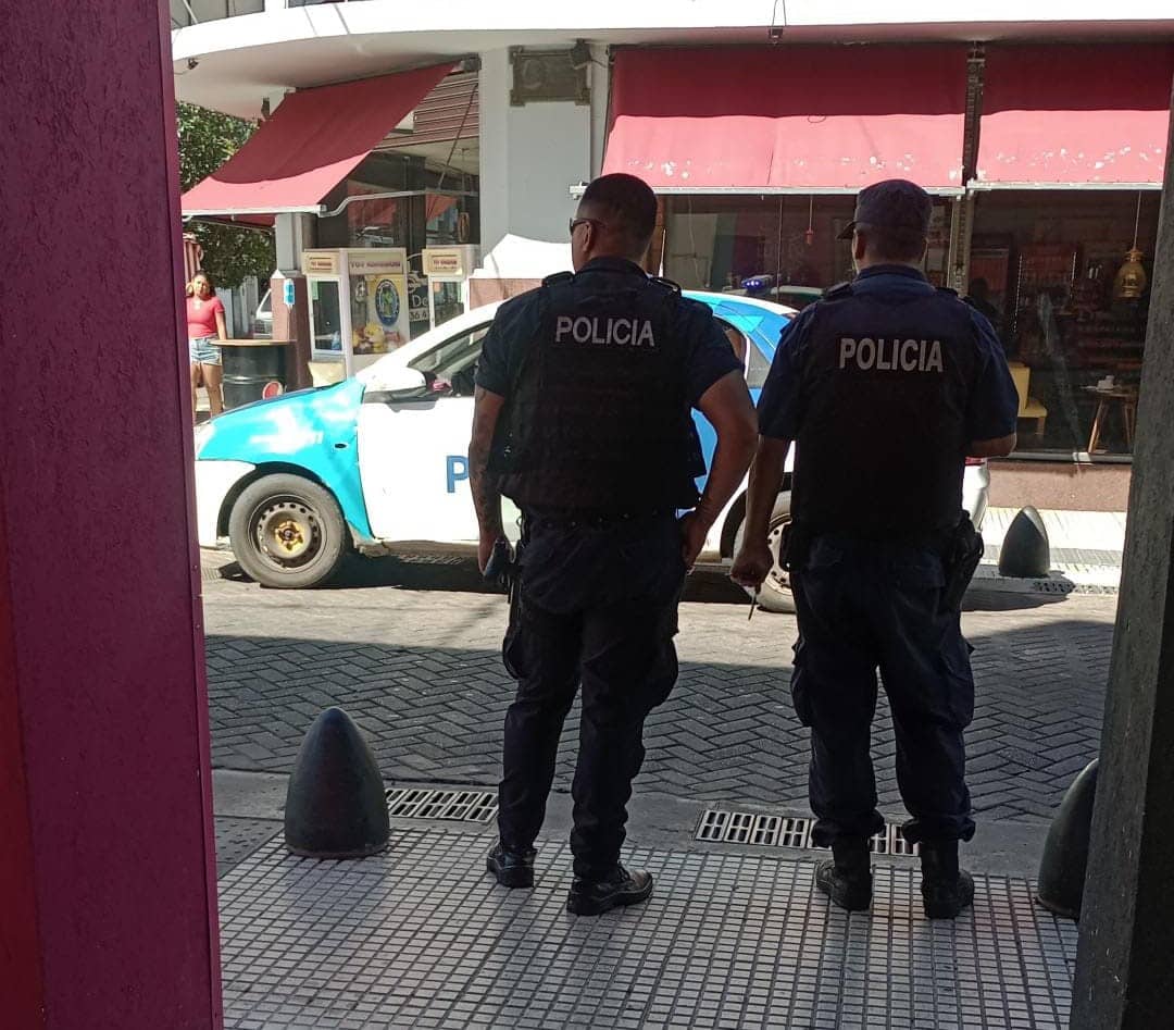 Chocaron una moto y un auto en pleno centro nicoleño | Diario El Norte ...
