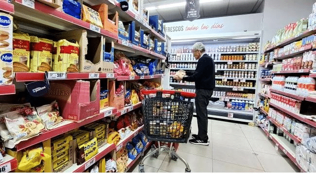 Pymes: las ventas minoristas crecieron 25,5%, pero no pudieron recuperar la caída de enero de 2024