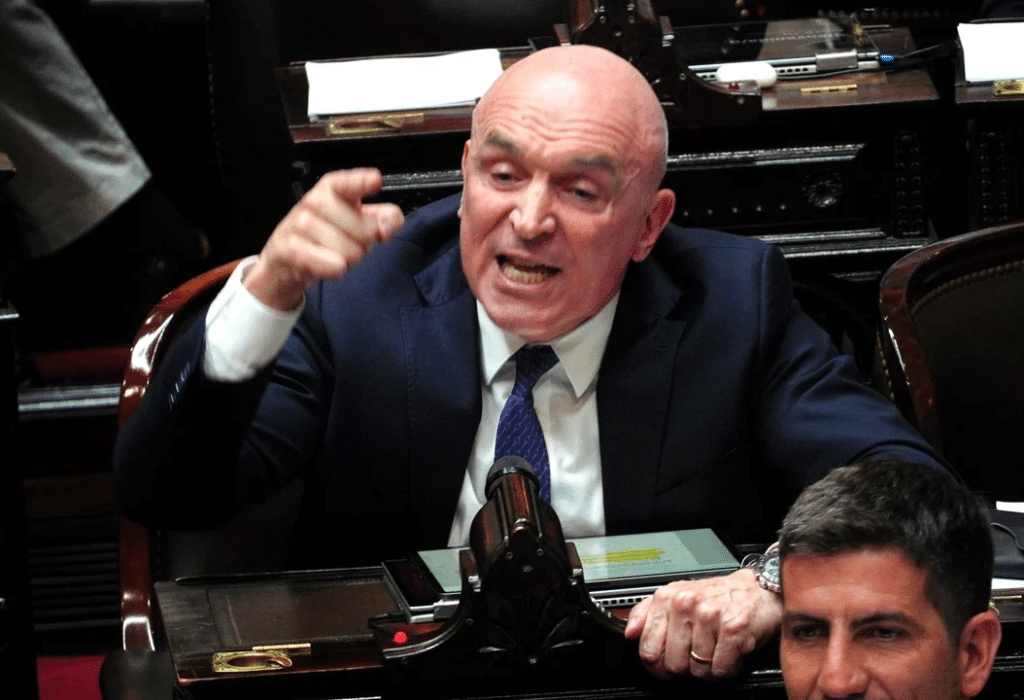 Para Espert, “la provincia de Buenos Aires es un baño de sangre de inocentes”