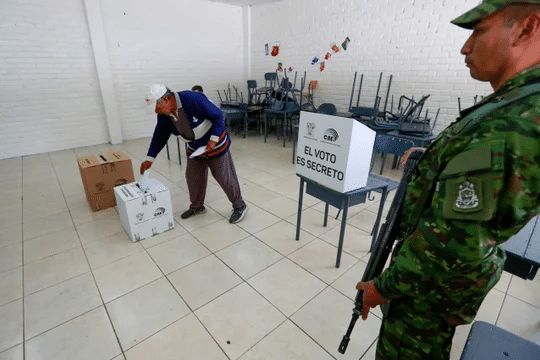 Misión de la OEA descartó indicios de irregularidades en elecciones presidenciales de Ecuador