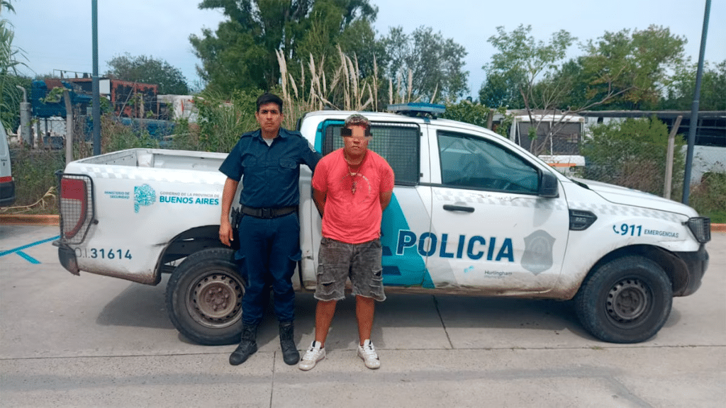 robaron un auto durante una transmisión robo