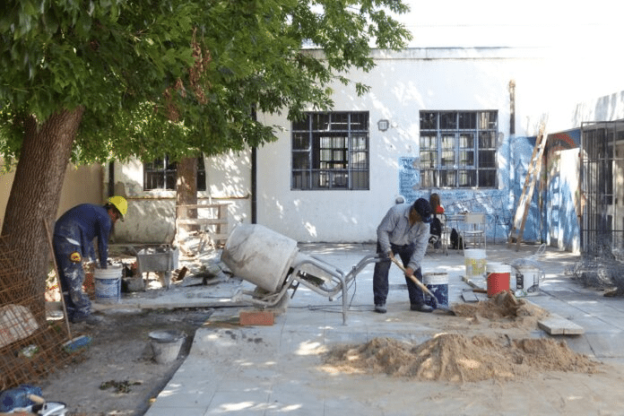 La Plata: la Provincia lanzó un plan para mejorar la infraestructura de 80 escuelas
