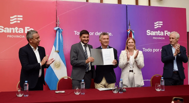 En medio del shock libertario, Macri aprovechó para afianzar su alianza con Pullaro en Santa Fe
