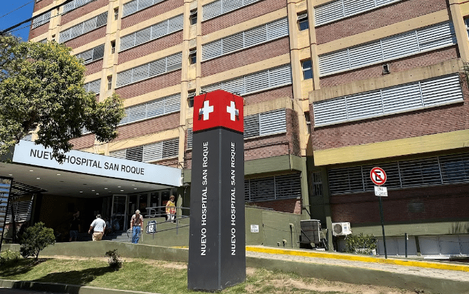 hombre grave lucha por su vida heridas cena