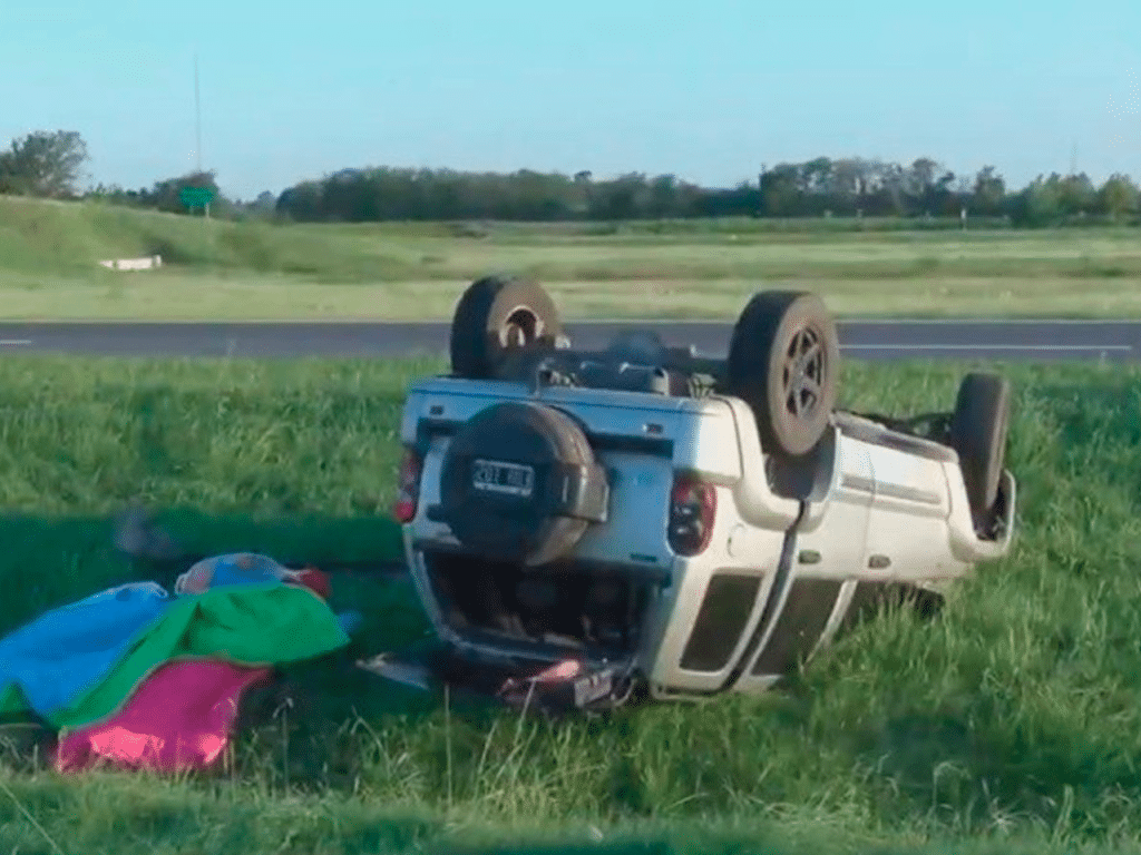 vuelco en la autopista auto